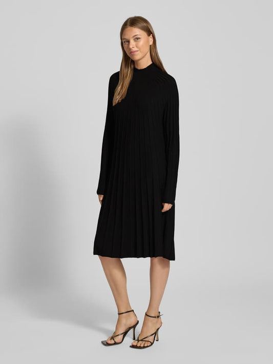 Knielanges Stickkleid mit Strukturmuster - Black
