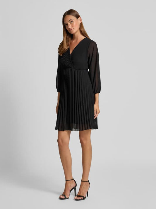Knielanges Kleid mit Plisseefalten Modell 'Im44sa' - Black